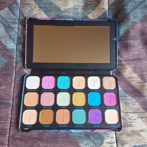 🦋 Revolution Palette Trio — Butterfly + Digi Butterfly + Desert Desire - Picture 5 of 7